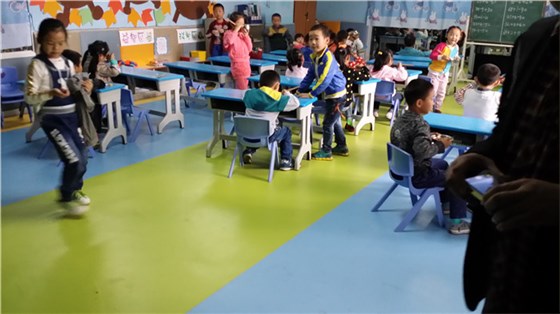 幼兒園 塑膠地板