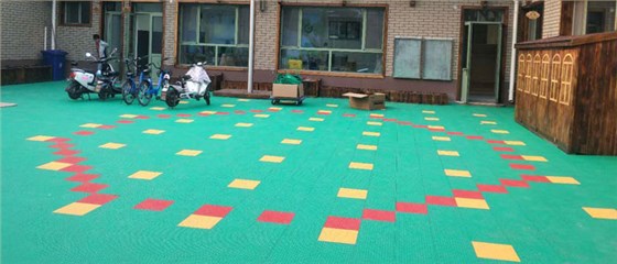 幼兒園地板