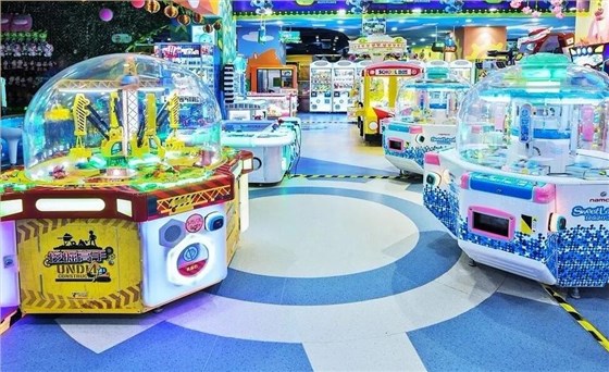 游樂園地板