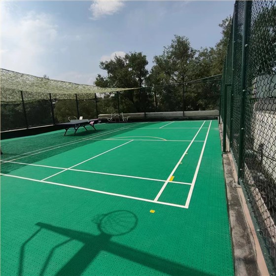 室外運動場地