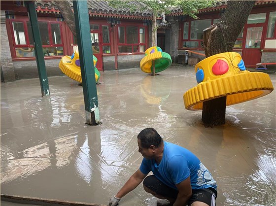 懸浮拼裝地板施工