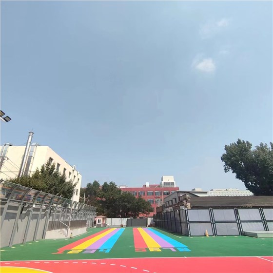 懸浮拼裝地板