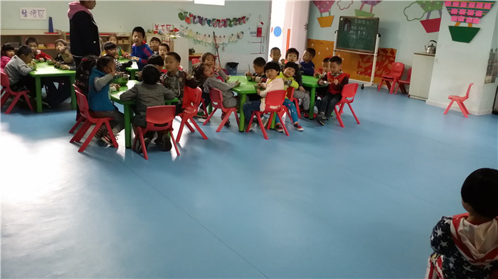 幼兒園 塑膠地板