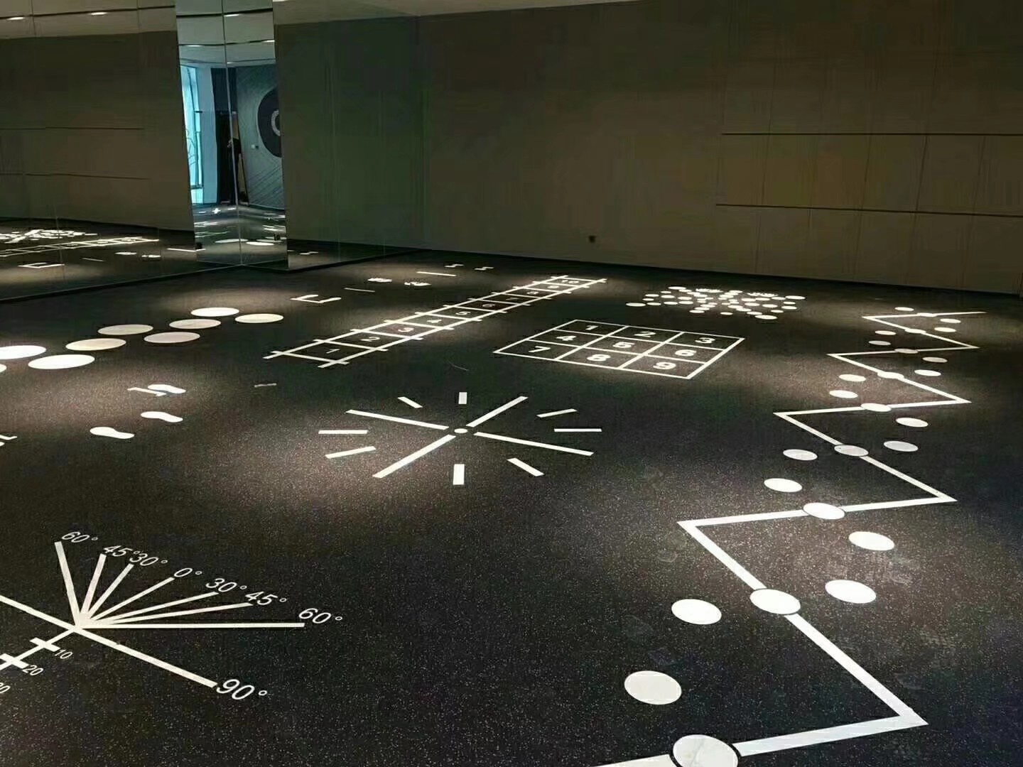 健身房功能性訓(xùn)練地板