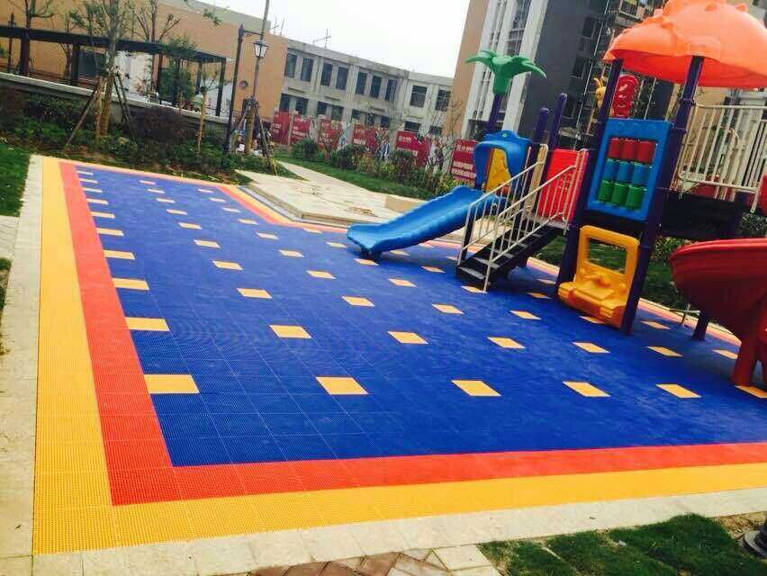 幼兒園懸浮拼裝地板