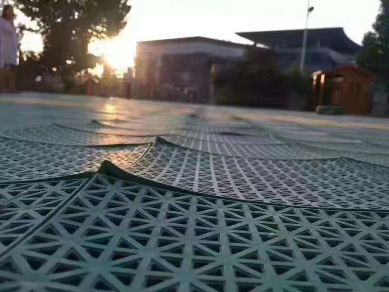 拼裝地板