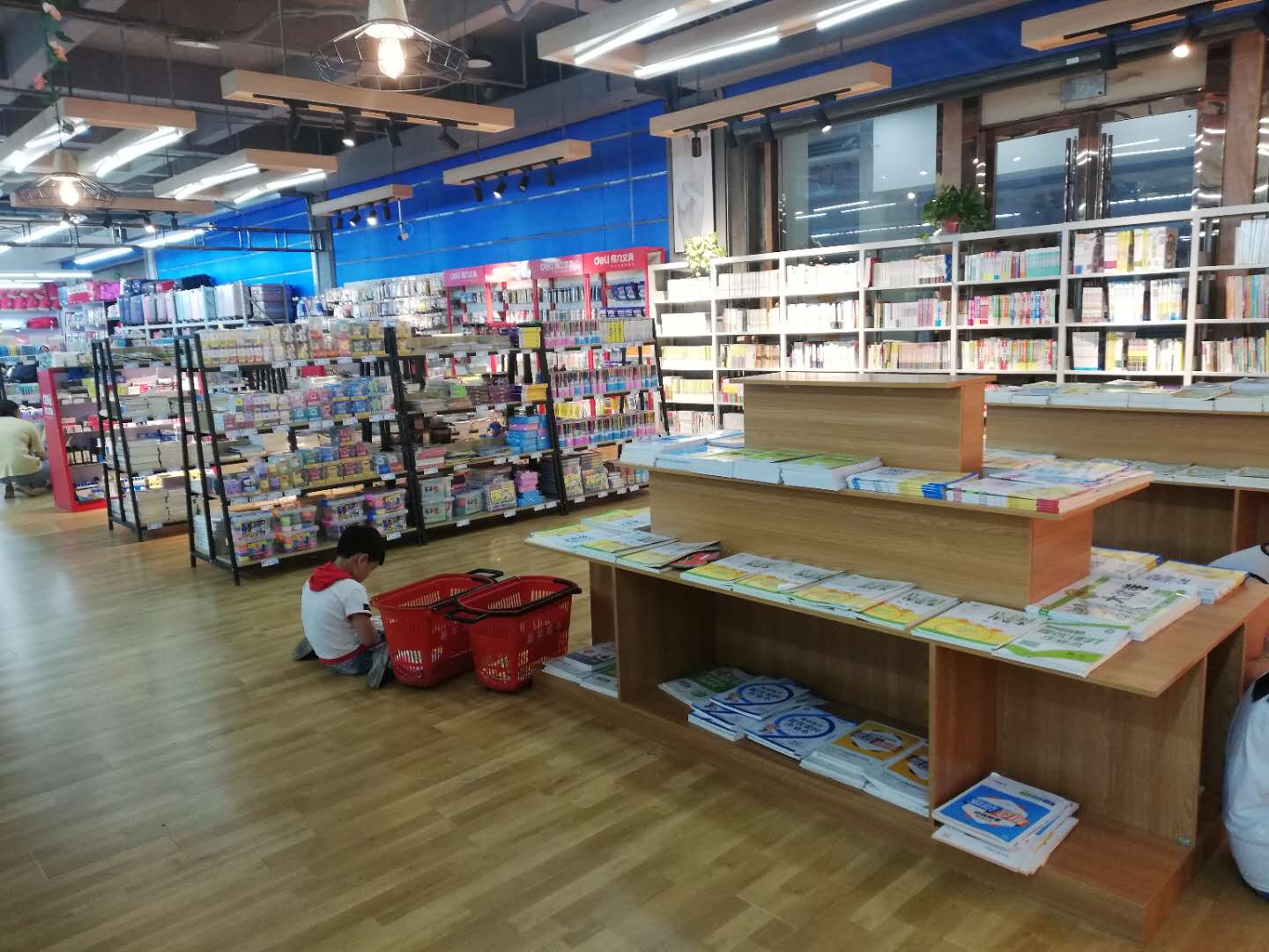書店塑膠地板