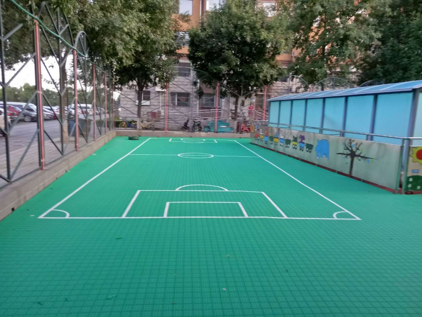 幼兒園懸浮拼裝地板