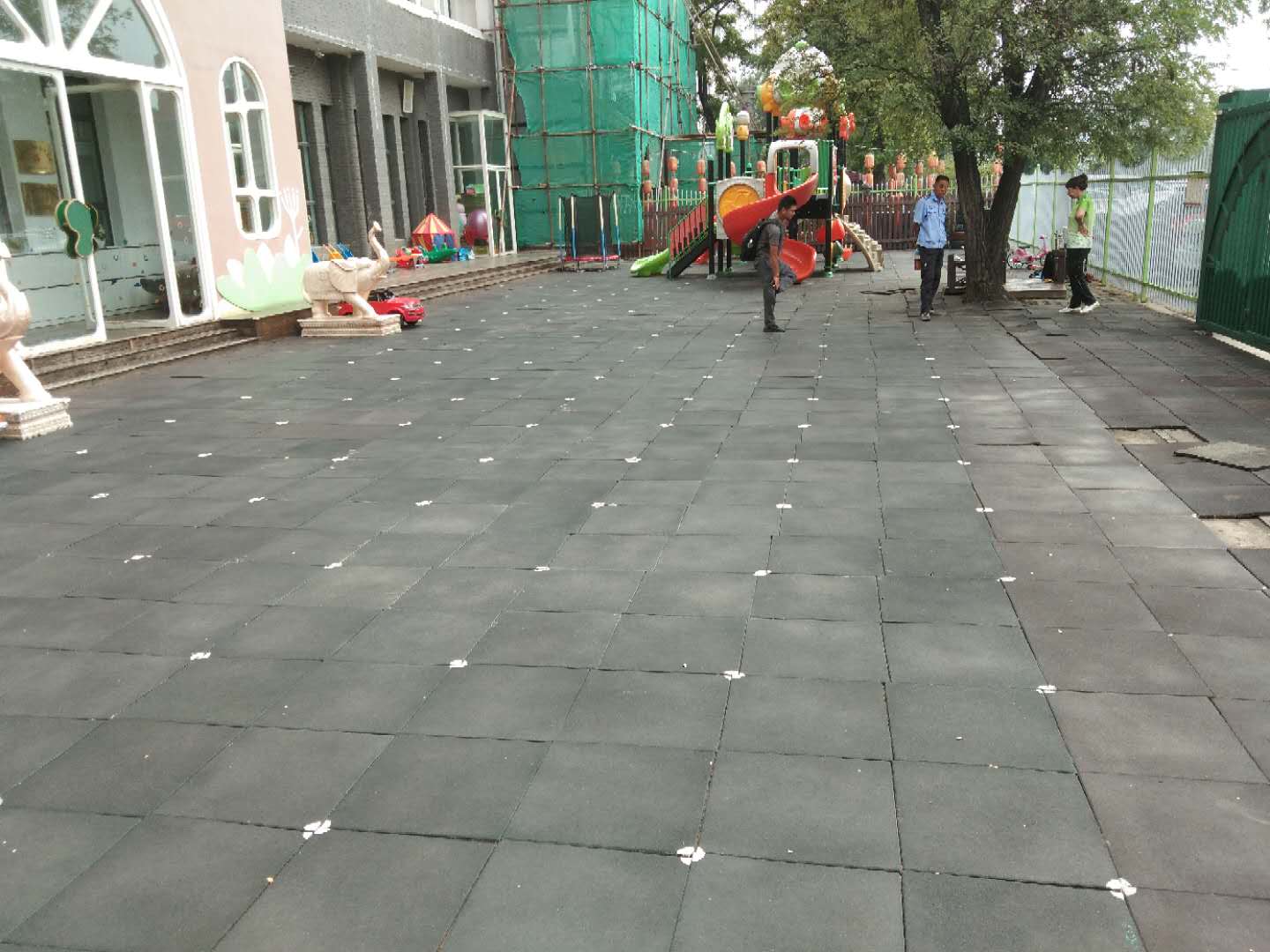 幼兒園懸浮拼裝地板