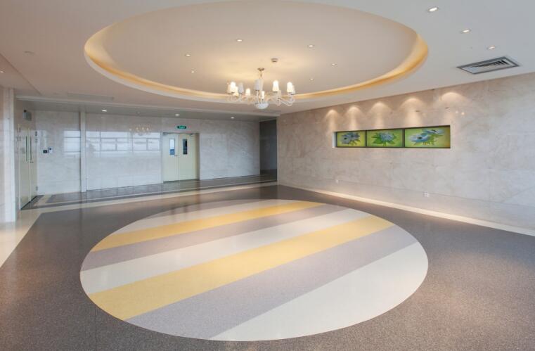 PVC塑膠地板適合家用嗎