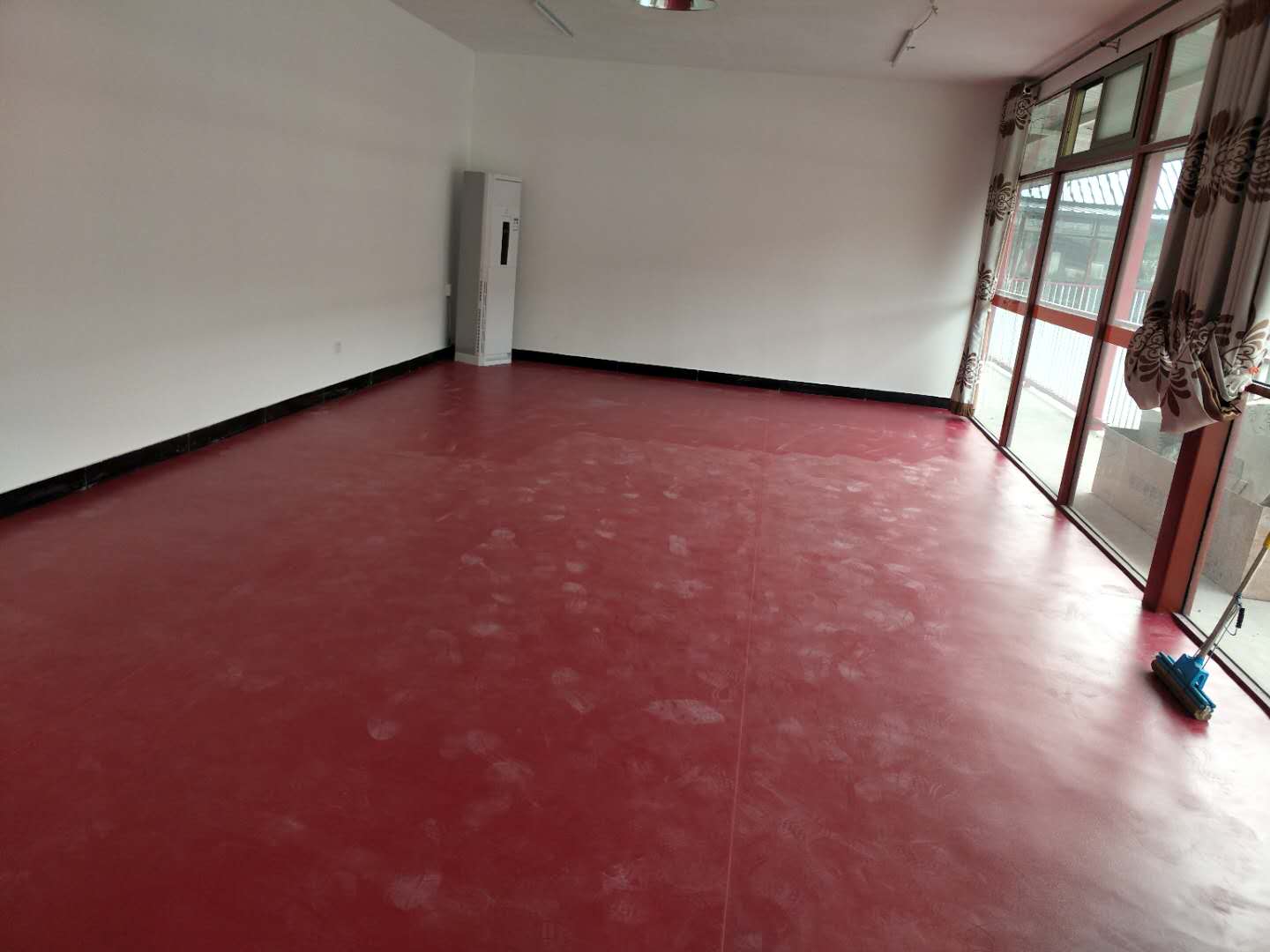 塑膠地板清潔