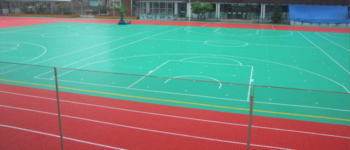 北京潤豐學校運動場多功能懸浮式拼裝地板施工完成
