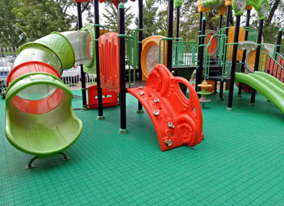 【案例合集】幼兒園用什么地板好，看看他們?nèi)绾芜x。