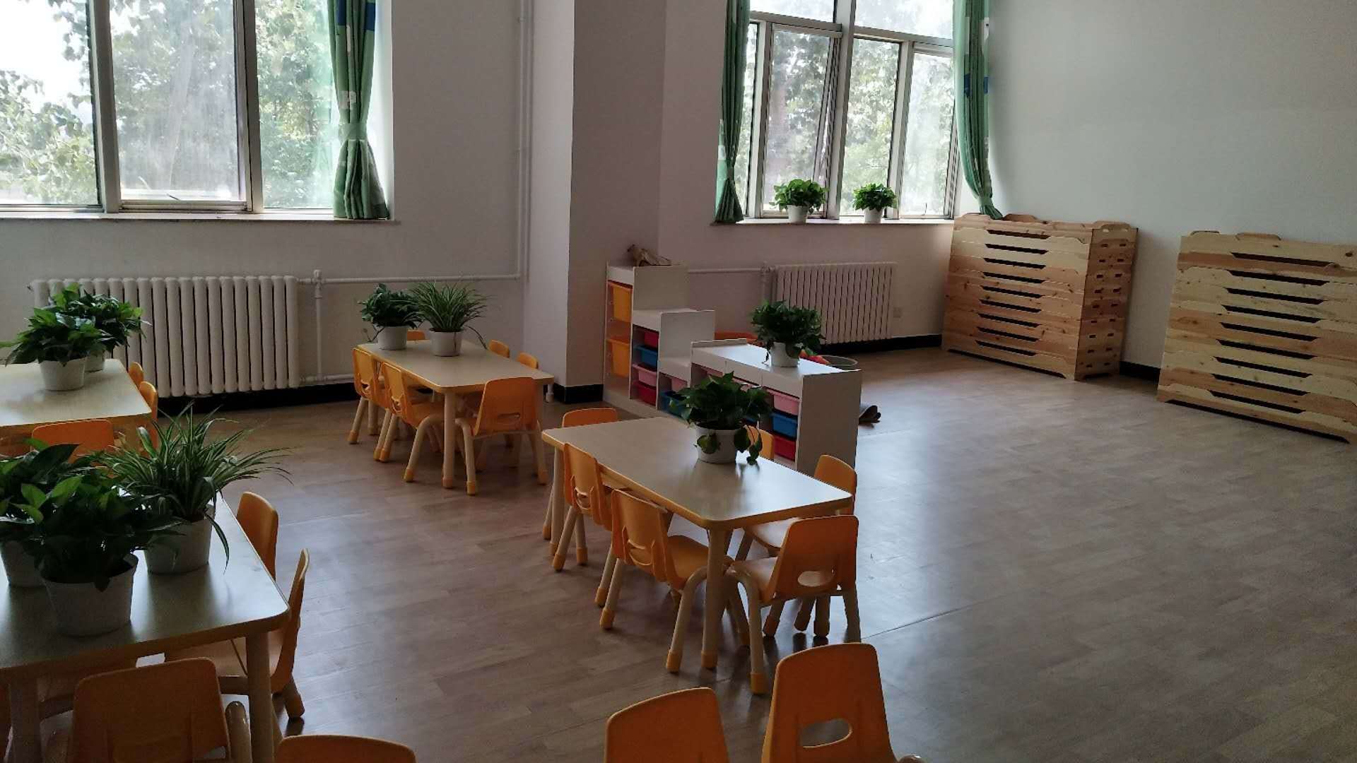 幼兒園塑膠地板