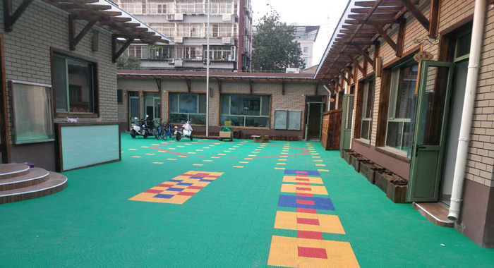 中潤致遠幼兒園懸浮拼裝地板案例1