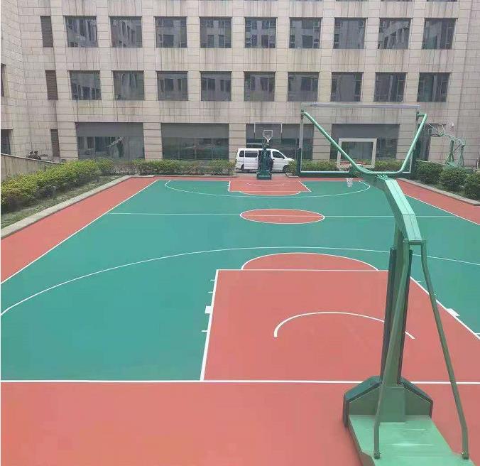室外籃球場1