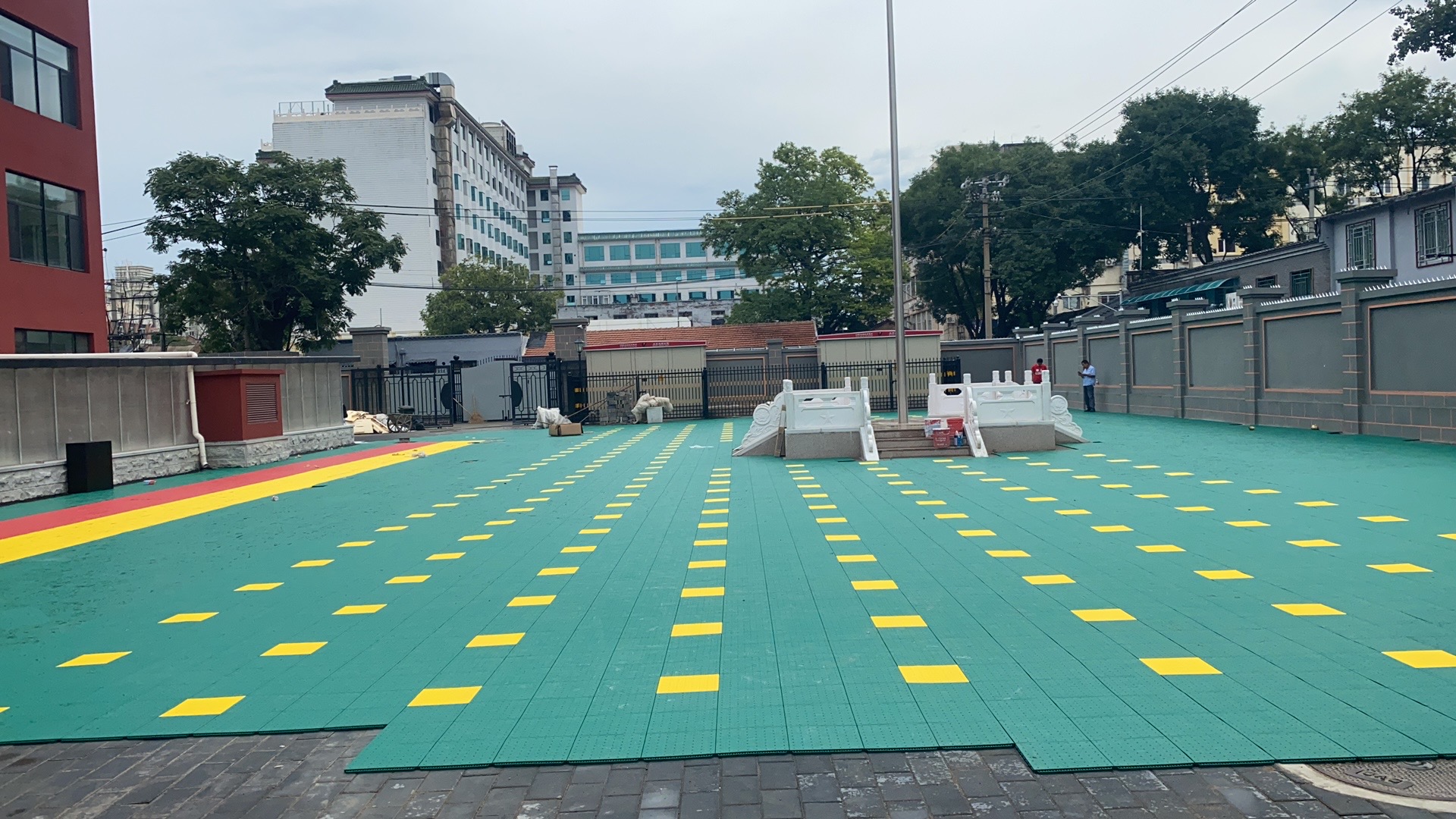 育才學校懸浮拼裝地板