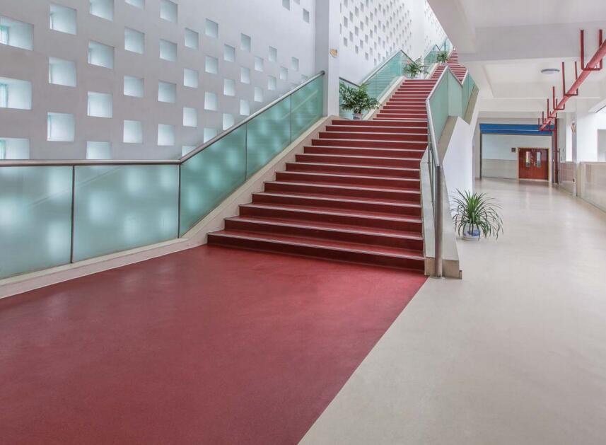 學校地板清潔