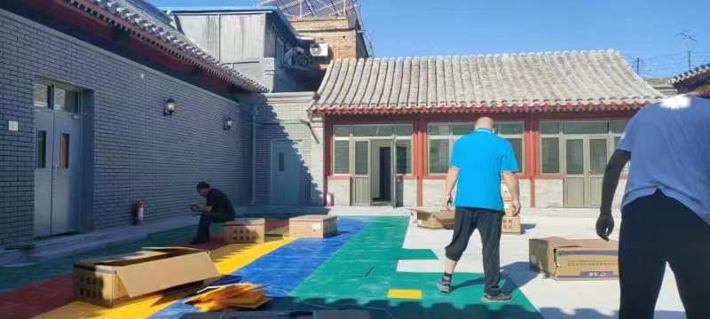 懸浮拼裝地板施工