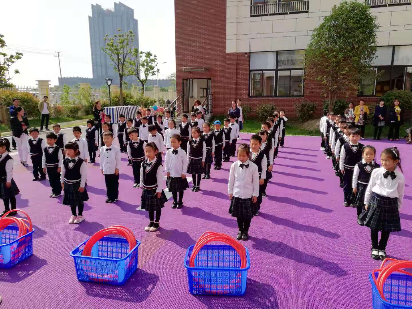 懸浮拼裝地板