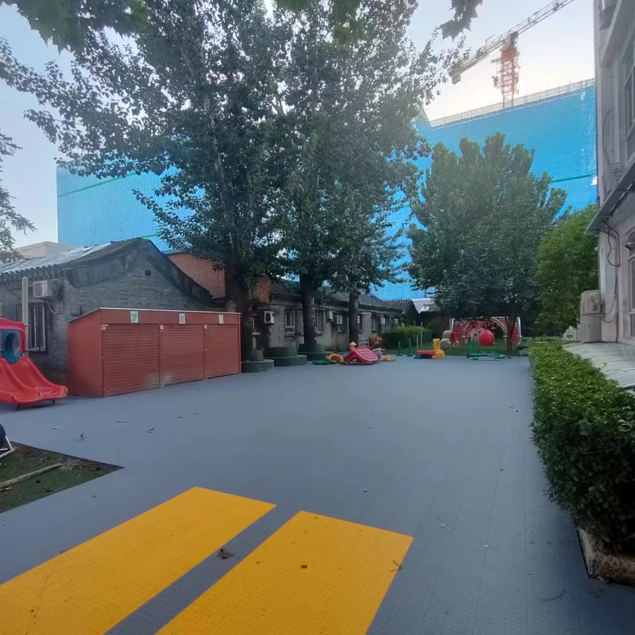 暑假余額告罄，一起來看看三教寺幼兒園室外操場改造的成果吧！